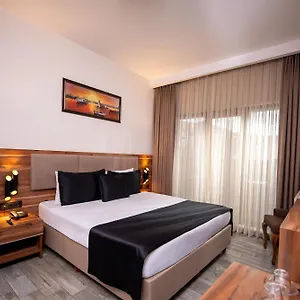 Mari Hotel